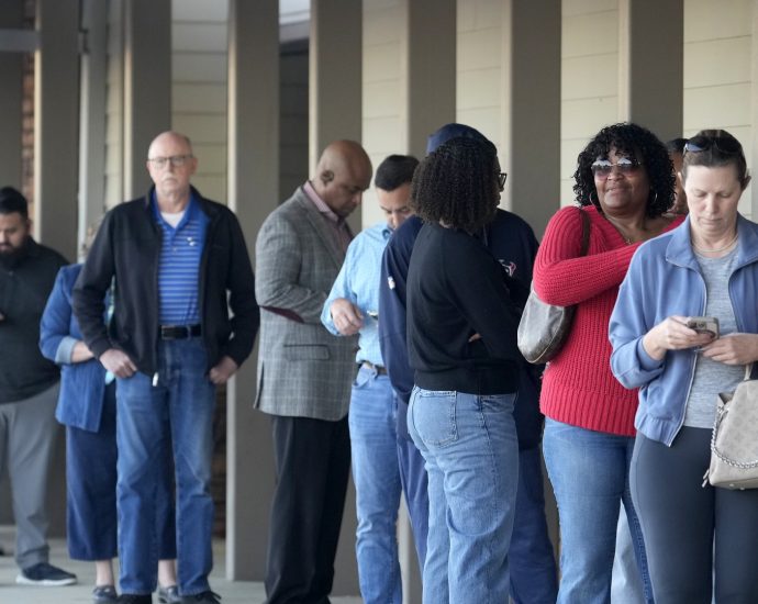 doj-wants-sensitive-data-on-every-us-voter.-some-states-fight-back