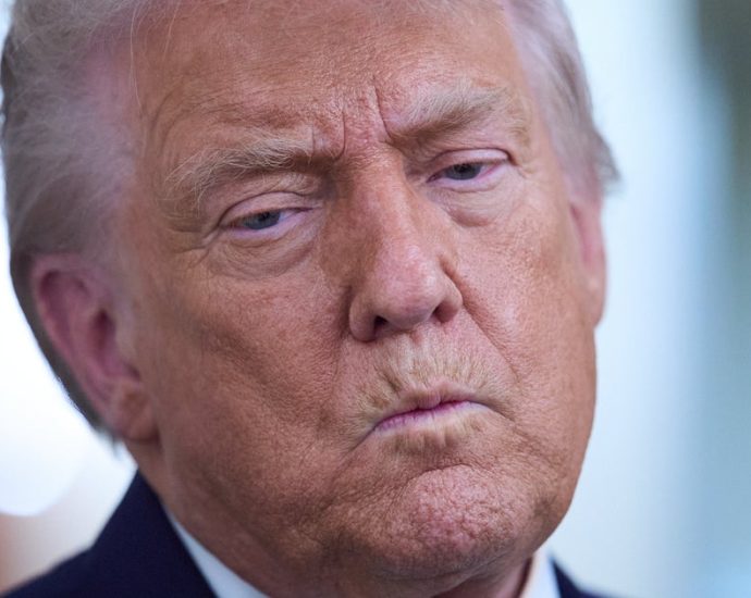 economist-sounds-alarm-on-damage-traitor-47-is-quietly-doing-to-the-economy