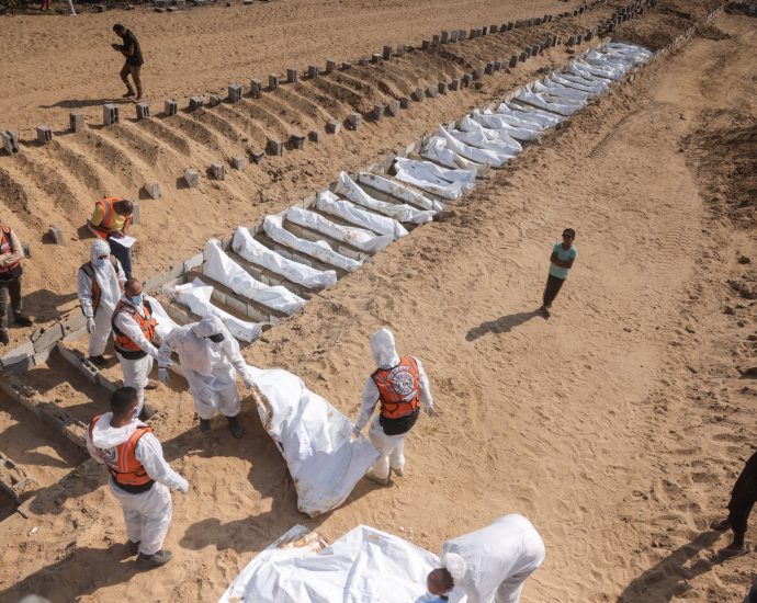 gaza’s-unequal-dead:-10,000-palestinians-under-rubble,-one-israeli-captive