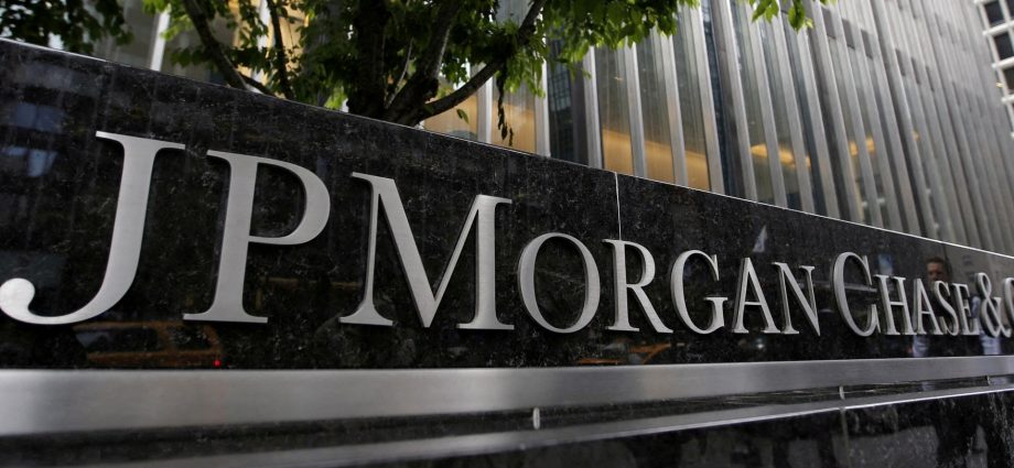 the-traitor’s-jpmorgan-chase-lawsuit-revives-debanking-concerns-in-us