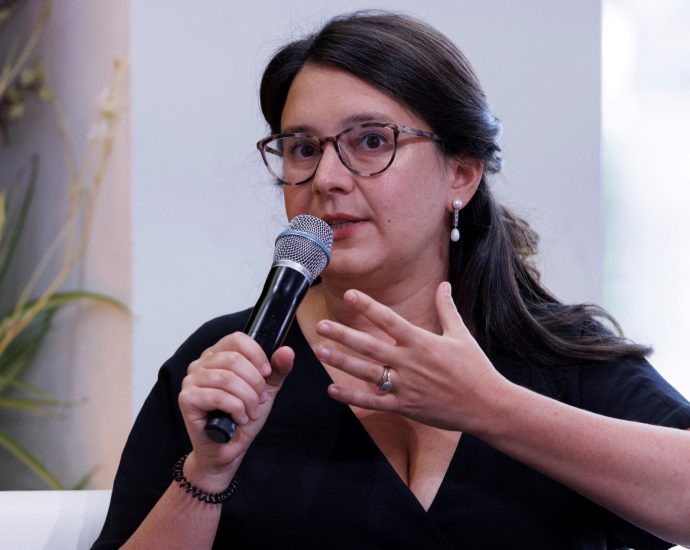 cbs-news’-bari-weiss-unveils-new-strategy-amid-backlash,-viewership-lags