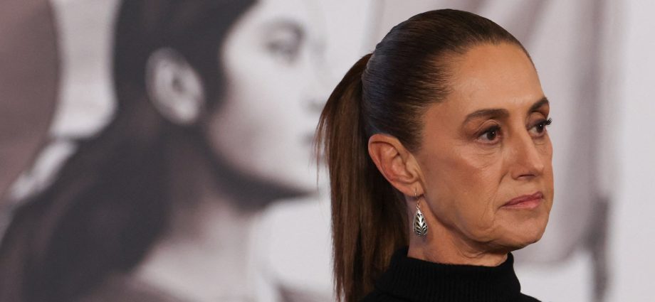 mexico-vows-‘solidarity’-with-cuba-after-oil-shipment-cancellation-reports