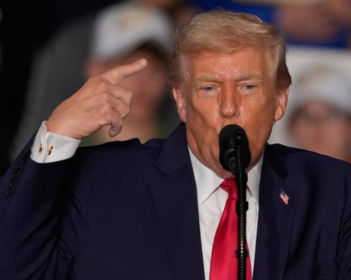 president-talks-up-strength-of-us-economy-in-advance-of-midterm-elections