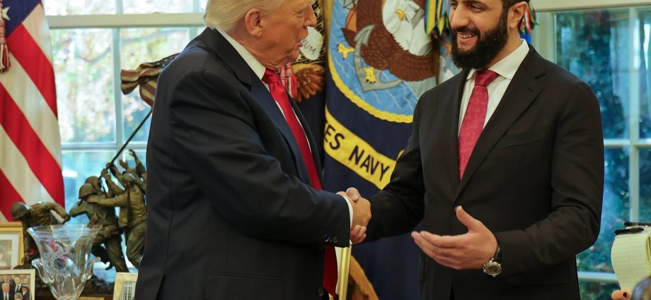 us-president-praises-syrian-leader-al-sharaa-after-offensive-against-sdf