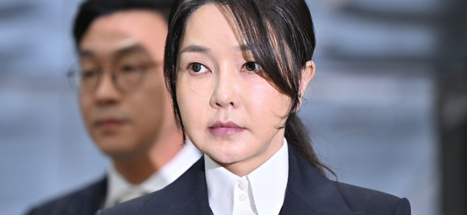 south-korea’s-former-first-lady-sentenced-to-jail-term-in-bribery-case