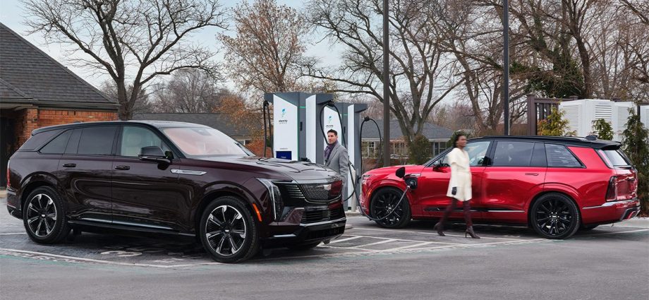 gm-adds-support-for-electrify-america-ev-charging-network-to-its-branded-apps