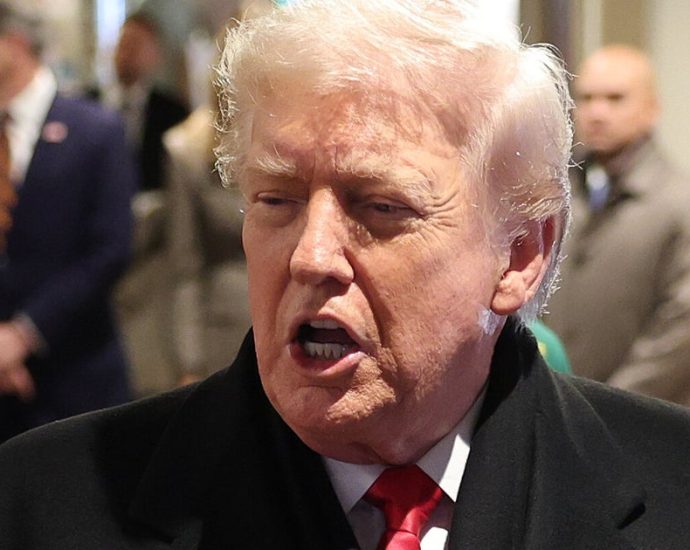 here-we-go-again:-the-traitor-attacks-female-reporter-instead-of-answering-the-question