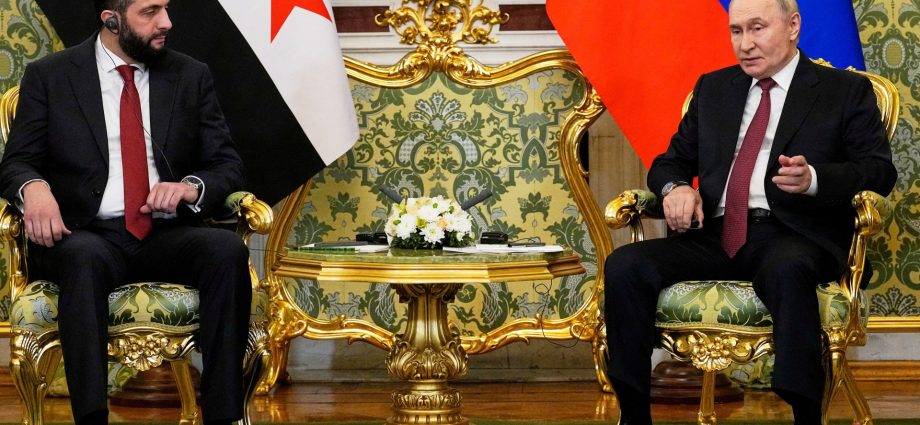 al-sharaa-meets-putin-as-russia-seeks-to-secure-military-bases-in-syria