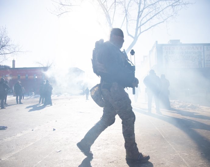 ecuador-files-formal-complaint-after-ice-agent-attempts-“incursion”-at-minneapolis-embassy