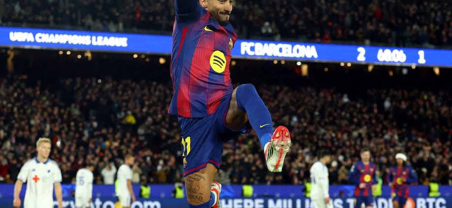 barcelona-claim-champions-league-last-16-spot,-but-its-the-playoffs-for-psg