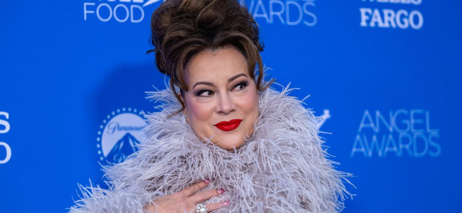 jennifer-tilly-knows-exactly-which-role-made-her-a-queer-icon:-‘i’m-very-proud-of-it’-(exclusive)