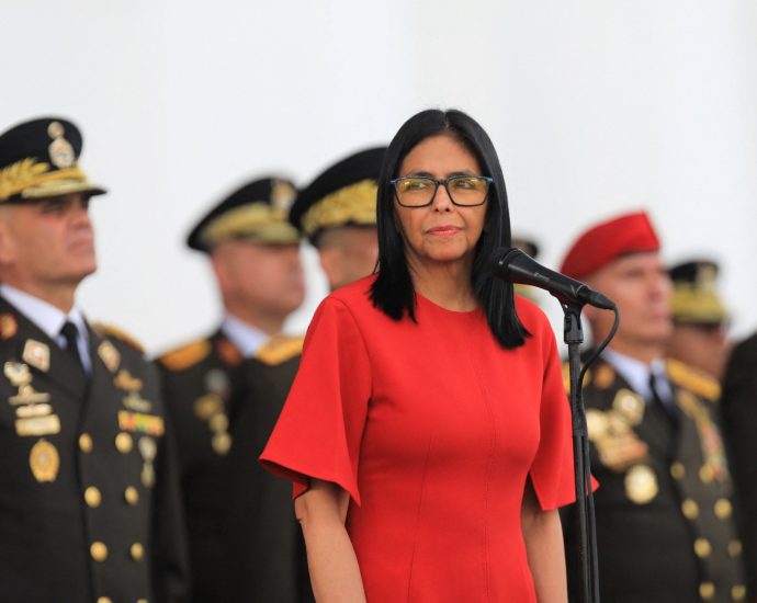 venezuela’s-police,-military-pledge-loyalty-to-interim-president-rodriguez