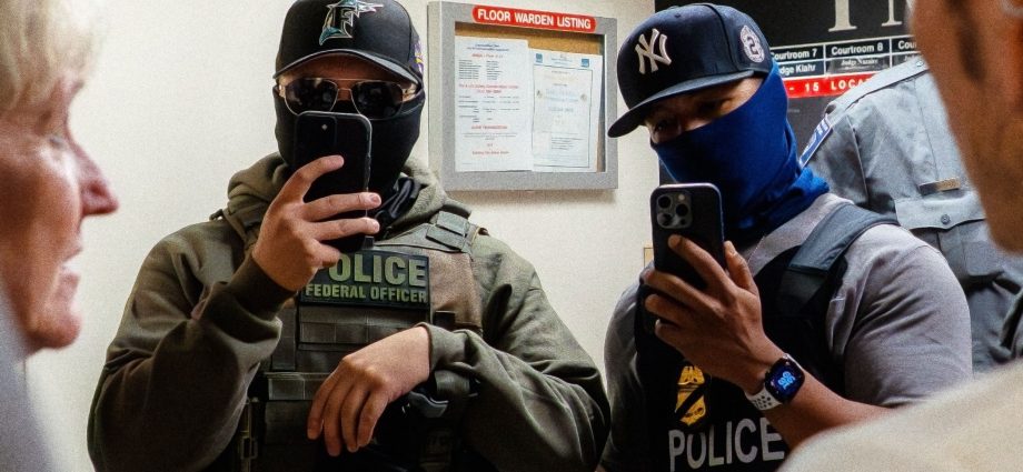 here’s-the-company-that-sold-dhs-ice’s-notorious-face-recognition-app