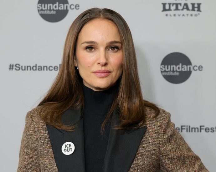 natalie-portman-speaks-out-against-‘outrageous’-immigration-raids-in-minnesota