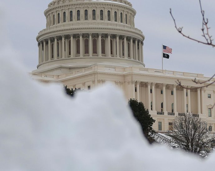 democrats-to-oppose-spending-bill-over-ice-policies