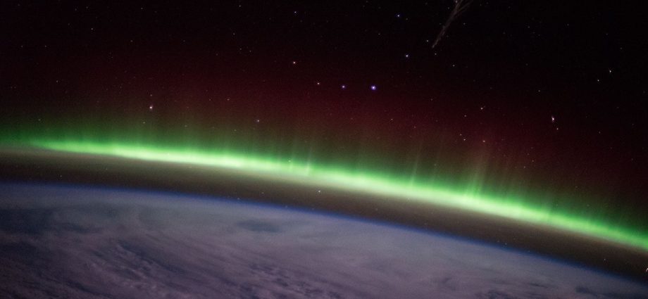 nasa-missions-help-identify-what-powers-auroral-‘space-battery’