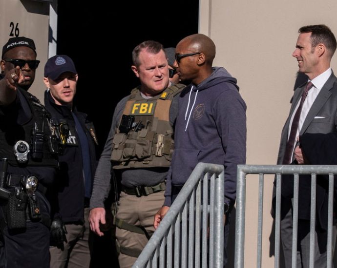 ‘an-attempt-to-sow-chaos’:-fbi-raids-georgia-elections-warehouse