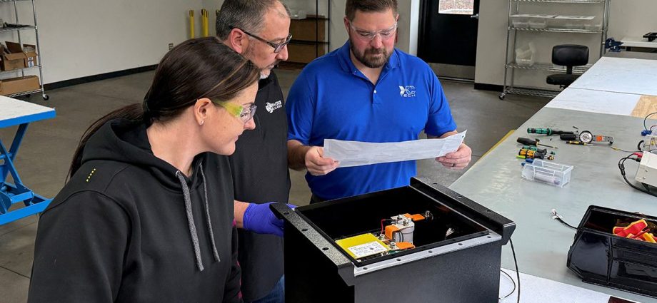 xc-technology-and-photon-automation-collaborate-on-battery-system-manufacturing