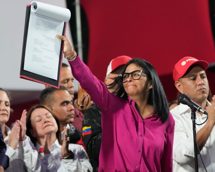 venezuela’s-rodriguez-signs-oil-reform-law-while-the-us-eases-sanctions