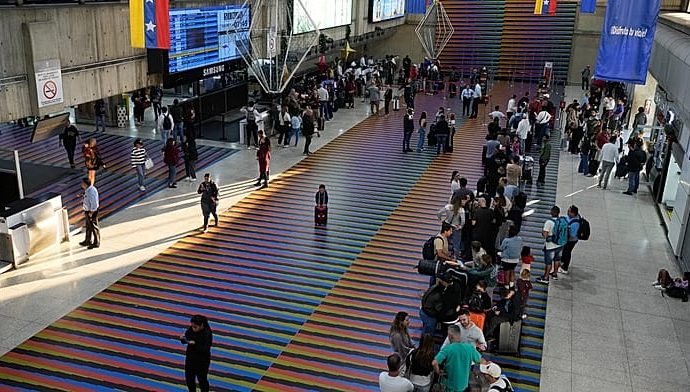 the-traitor-says-venezuelan-airspace-will-reopen-to-flights-and-americans-will-‘be-safe-there’