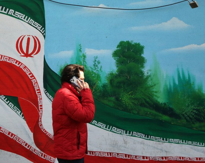 iran-prepares-for-war-as-us-military-‘armada’-approaches