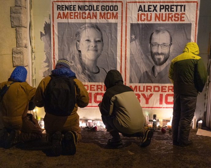 doj-in-uproar-over-official-response-to-alex-pretti