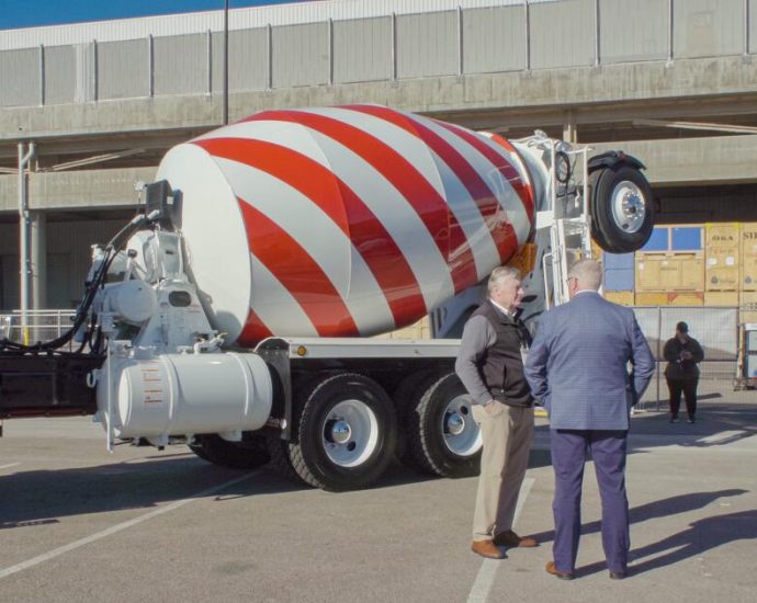 why-the-concrete-in-data-centers-is-a-hidden-source-of-carbon-emissions