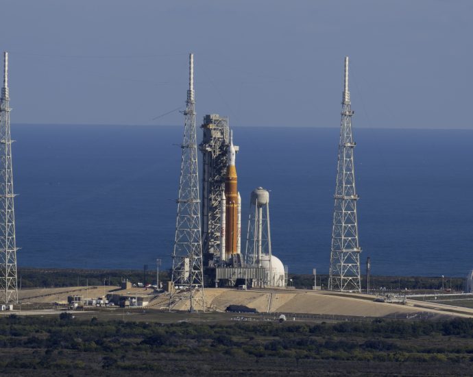 nasa-updates-artemis-ii-wet-dress-rehearsal,-launch-opportunities