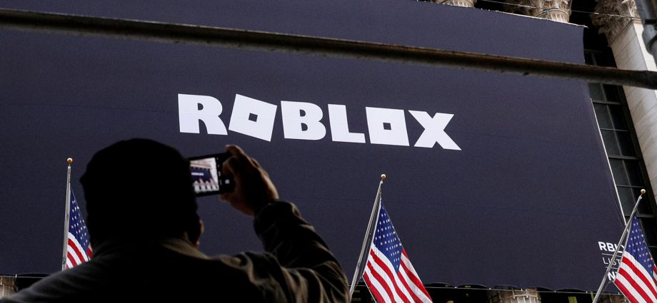 netherlands-watchdog-probing-roblox-over-risks-to-children