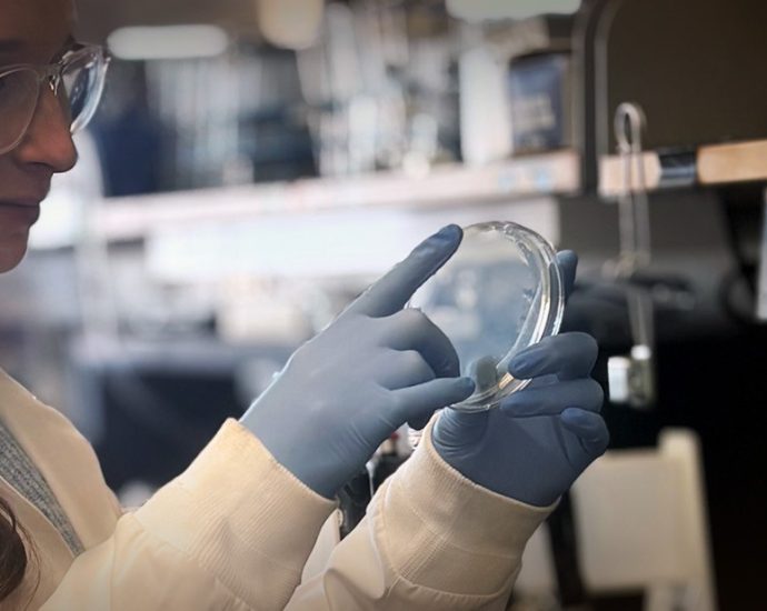 resurrecting-ancient-enzymes-in-nasa’s-search-for-life-beyond-earth