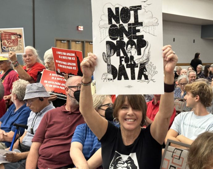 in-arizona,-utilities-and-state-regulators-double-down-on-fossil-fuels-and-higher-costs-despite-residents’-opposition