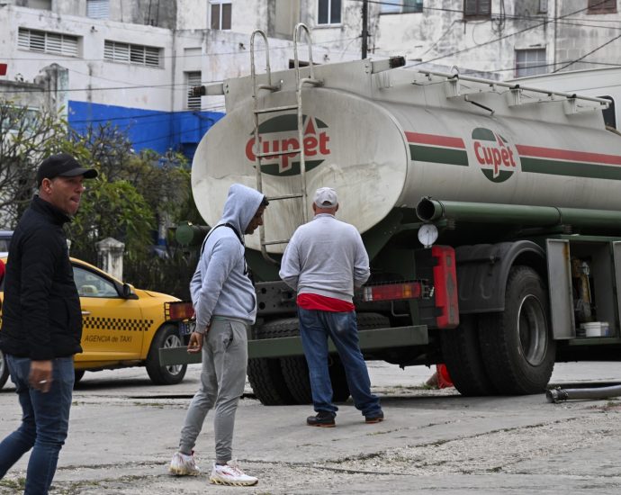 the-traitor-threatens-tariffs-on-countries-selling-oil-to-cuba