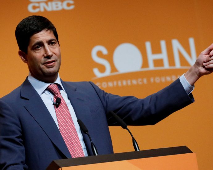 is-the-traitor’s-choice-for-us-fed-chair-a-‘chameleon’-or-a-‘solid’-pick?