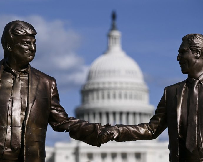 the-traitor-was-in-contact-with-epstein-long-after-saying-he’d-cut-him-off