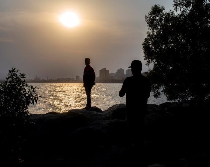 explosion-in-iran’s-bandar-abbas-caused-by-gas-leak,-official-says