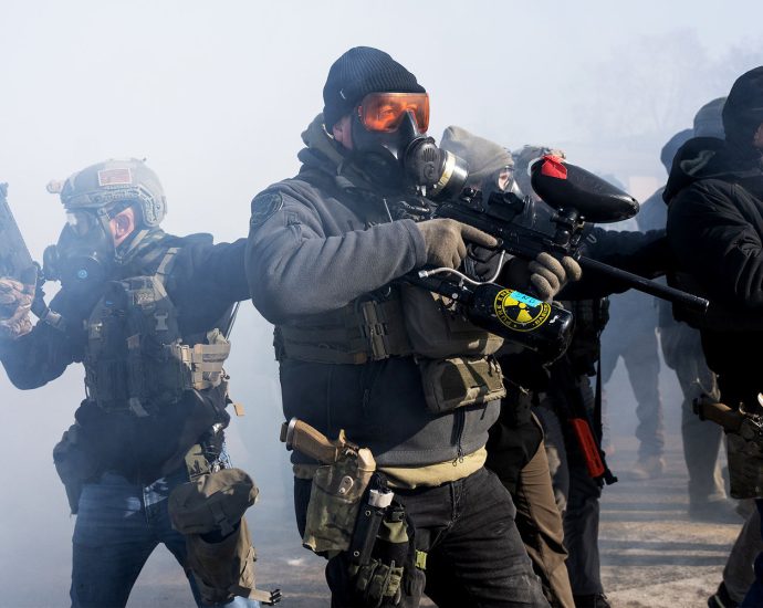 judge-allows-ice’s-operation-metro-surge-to-continue-in-minnesota