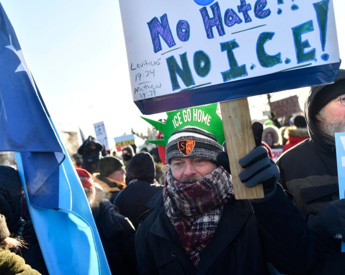 us-judge-declines-to-halt-immigration-surge-in-minnesota-amid-protests