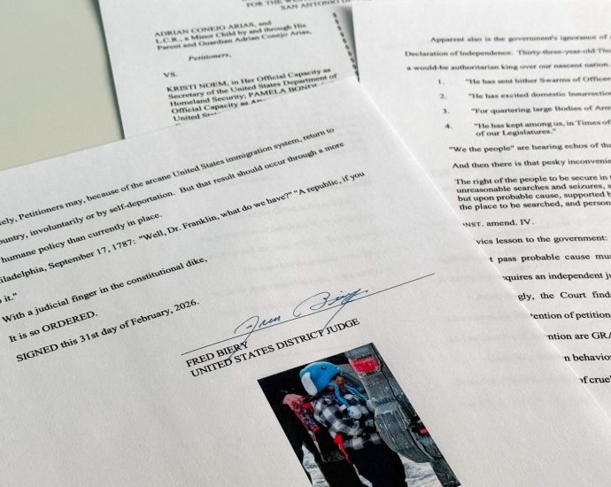 federal-judge-orders-release-of-father,-5-year-old-from-immigration-detention