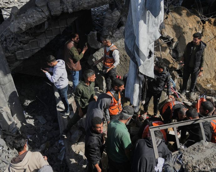 at-least-30-palestinians-killed-in-israeli-strikes-as-ceasefire-tensions-rise