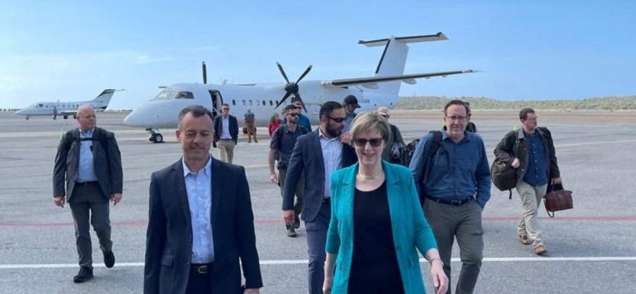 us-envoy-arrives-in-venezuela-to-reopen-mission-after-seven-years