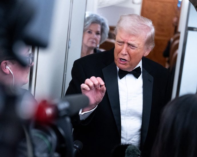 the-traitor-says-iran-and-us-are-talking-to-avert-military-escalation