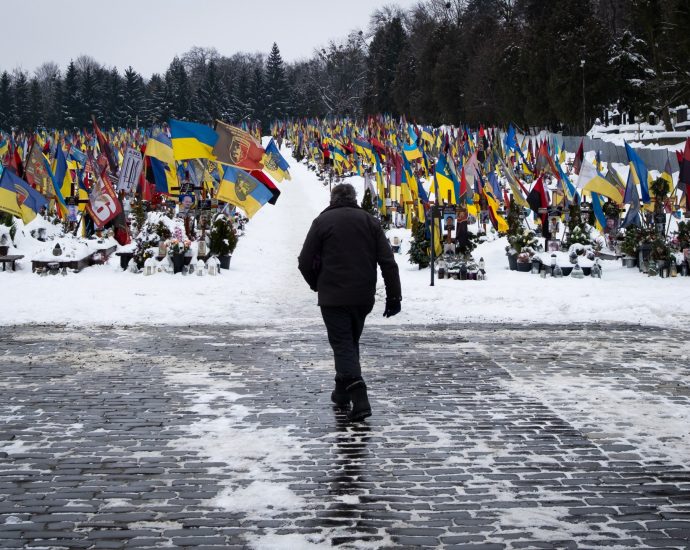 ‘trauma-does-not-define-us’:-living-with-loss-in-wartime-ukraine