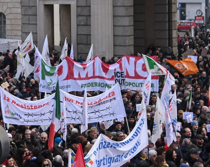 ‘no-ice-in-italy’:-hundreds-protest-winter-olympic-deployment