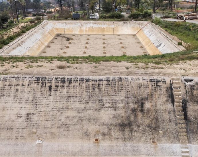 fighting-to-survive,-an-altadena-water-company-is-charging-a-new-‘fire-recovery-fee’