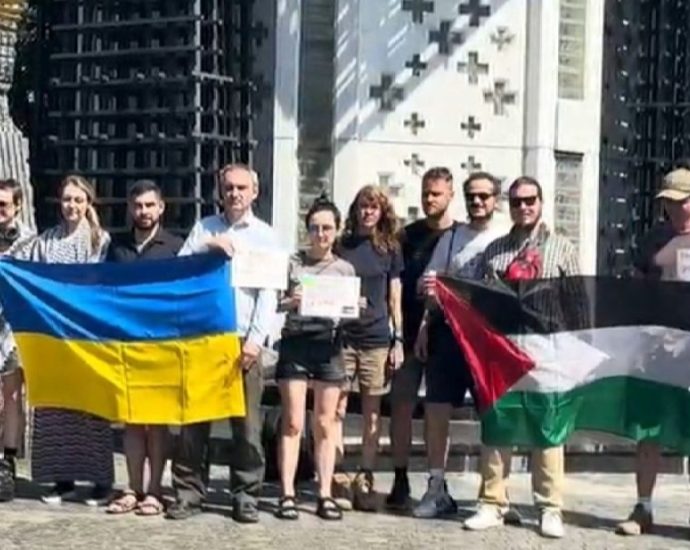 in-war-torn-ukraine,-showing-sympathy-for-palestine-is-no-longer-a-taboo