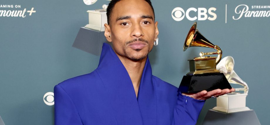 durand-bernarr-wins-first-grammy,-says-his-‘price-has-gone-up’-after-bloom