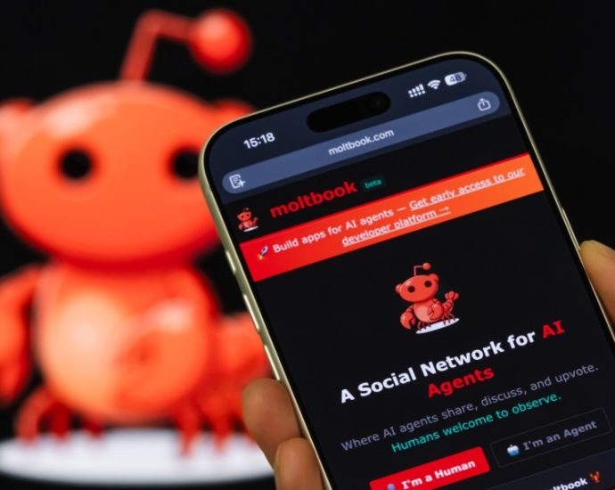 ai-only-social-network-moltbook-sparks-concern-over-bots’-behavior