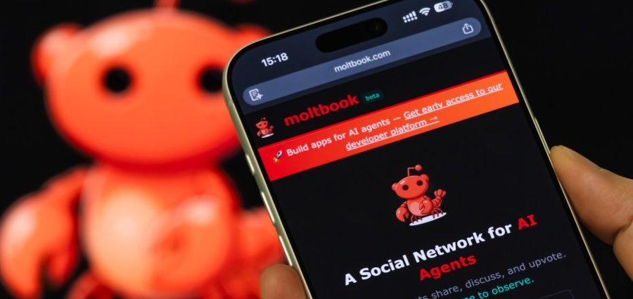 ai-only-social-network-moltbook-sparks-concern-over-bots’-behavior