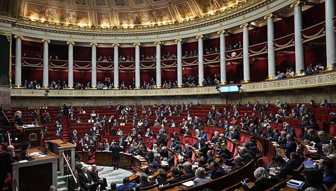 france-adopts-2026-budget-after-government-survives-no-confidence-votes