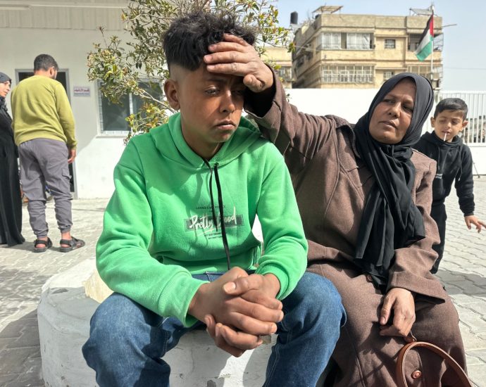 relief-for-patients-leaving-gaza-as-rafah-opens,-but-thousands-still-wait